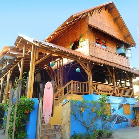 El Bochinche Hotell Mompiche Exteriör bild